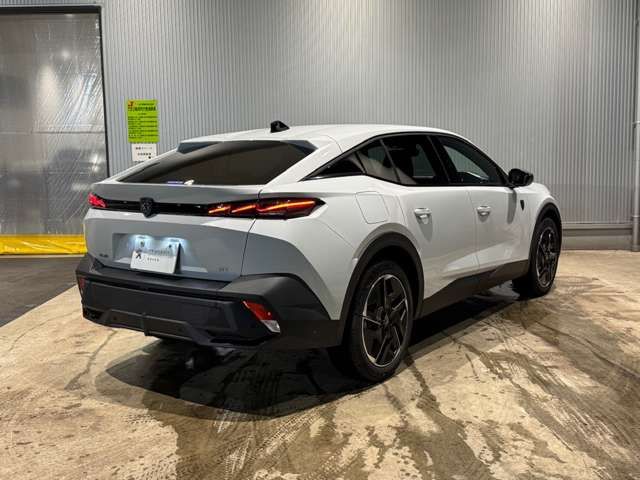 PEUGEOT PEUGEOT 408 2025