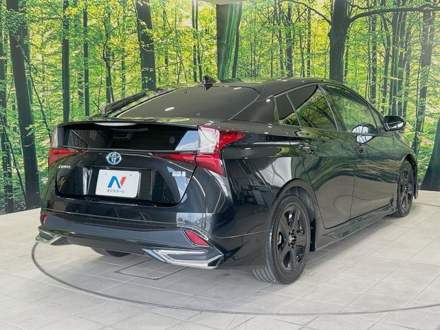 TOYOTA PRIUS 2021