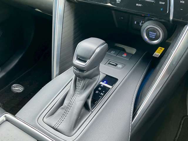 TOYOTA HARRIER 2WD 2020