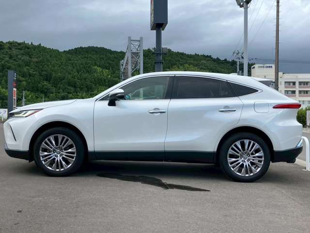 TOYOTA HARRIER 2WD 2020