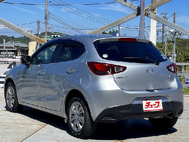 MAZDA DEMIO 2017