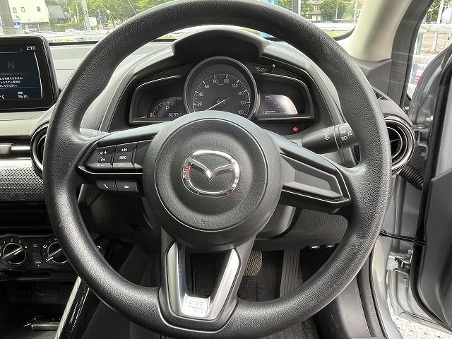 MAZDA DEMIO 2017
