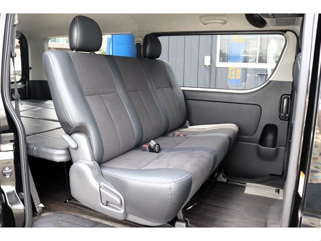 TOYOTA HIACE van 4WD 2018