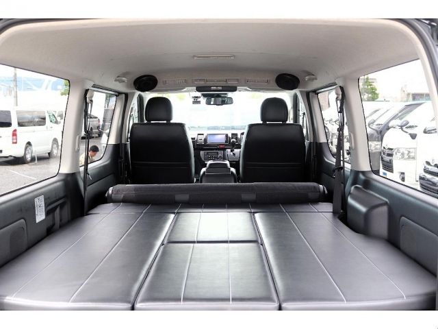 TOYOTA HIACE van 4WD 2018