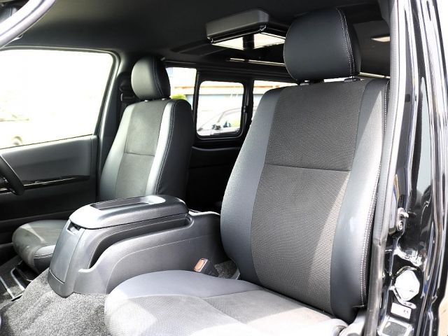 TOYOTA HIACE van 2WD 2024