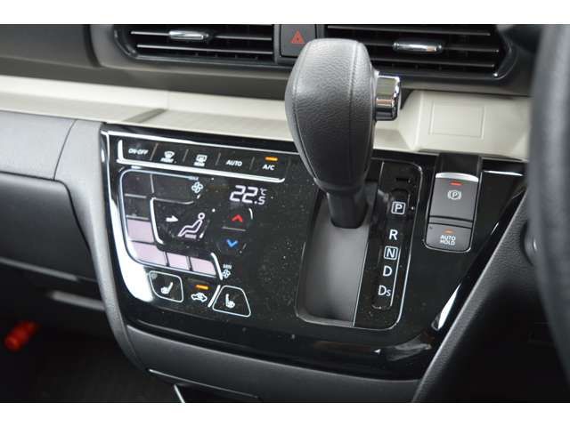 MITSUBISHI DELICA MINI 2024