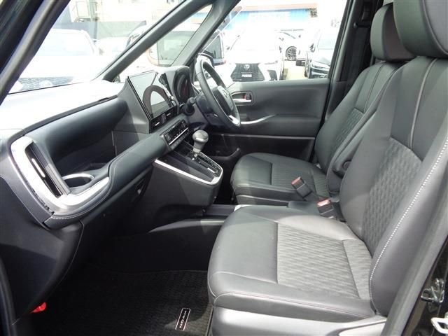 TOYOTA NOAH HYBRID 4WD 2024