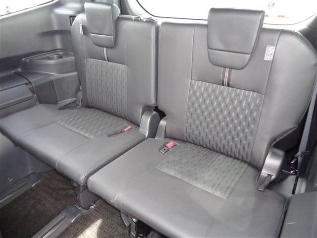 TOYOTA NOAH HYBRID 4WD 2024