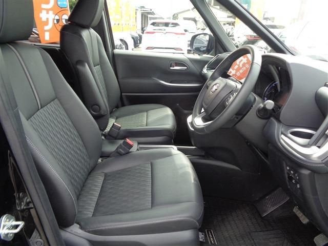 TOYOTA NOAH HYBRID 4WD 2024