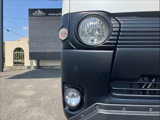 TOYOTA HIACE van 2WD 2021