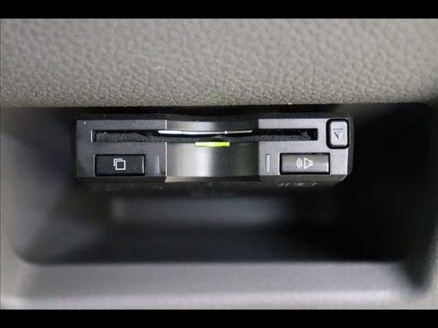 NISSAN NV350 CARAVAN 2018