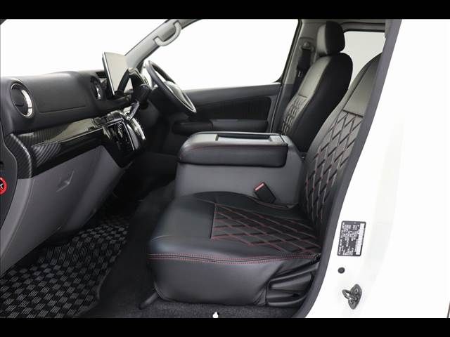 NISSAN NV350 CARAVAN 2018