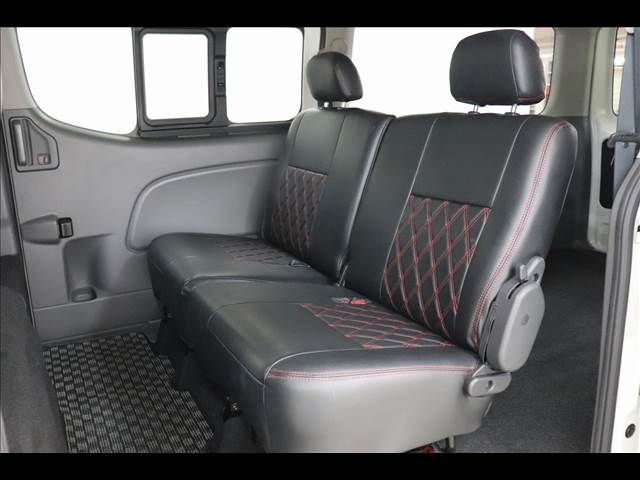 NISSAN NV350 CARAVAN 2018