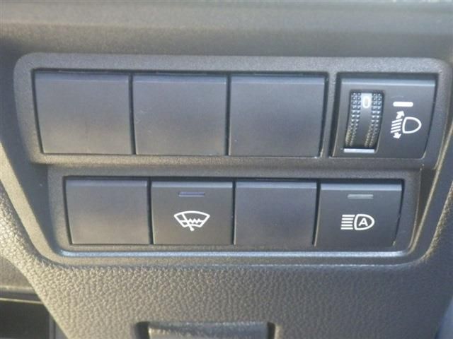 TOYOTA YARIS HYBRID 2020