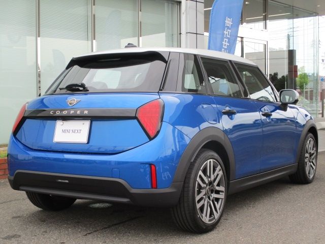 BMW MINI COOPER 5DOOR 2025