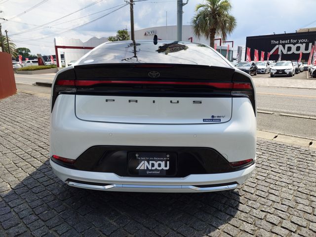 TOYOTA PRIUS 2025