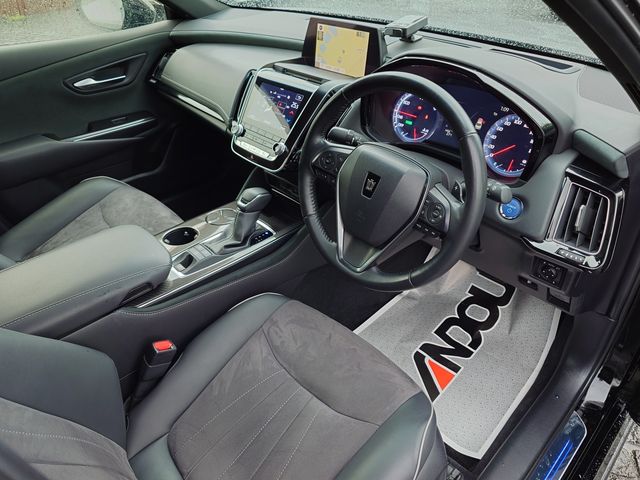 TOYOTA CROWN sedan hybrid 2018