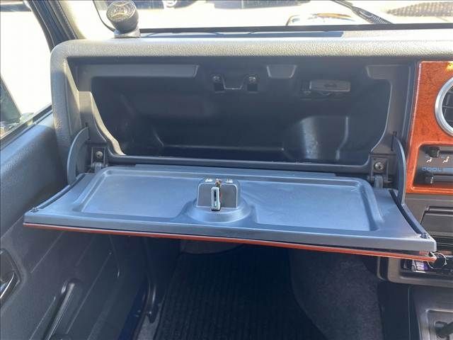 SUZUKI JIMNY 4WD 1996