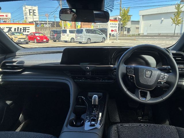 TOYOTA CROWN CROSSOVER 2024