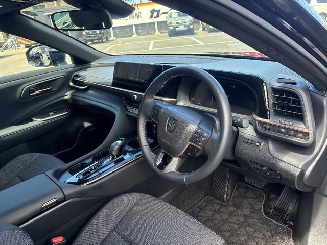 TOYOTA CROWN CROSSOVER 2024