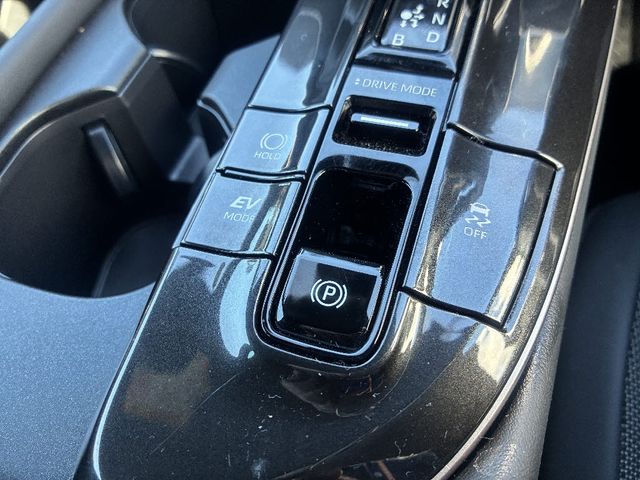 TOYOTA CROWN CROSSOVER 2024