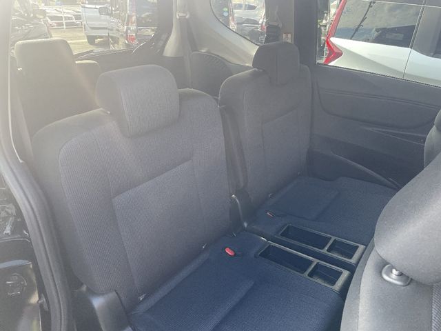 TOYOTA SIENTA 4WD 2017