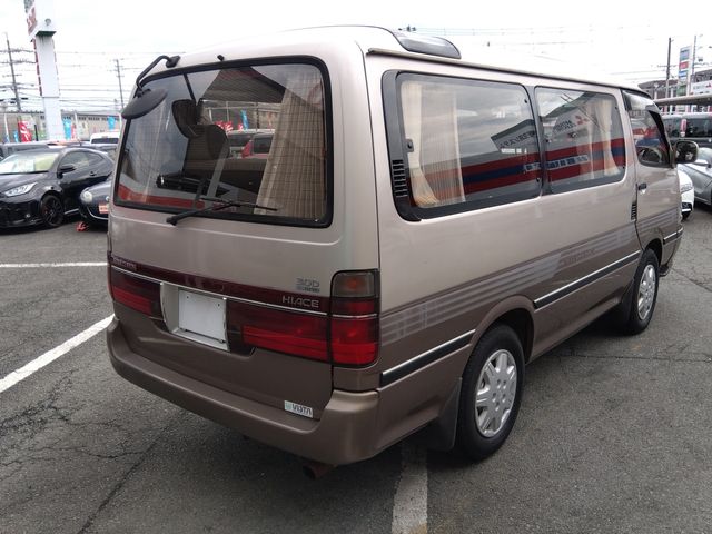 TOYOTA HIACE wagon 1995