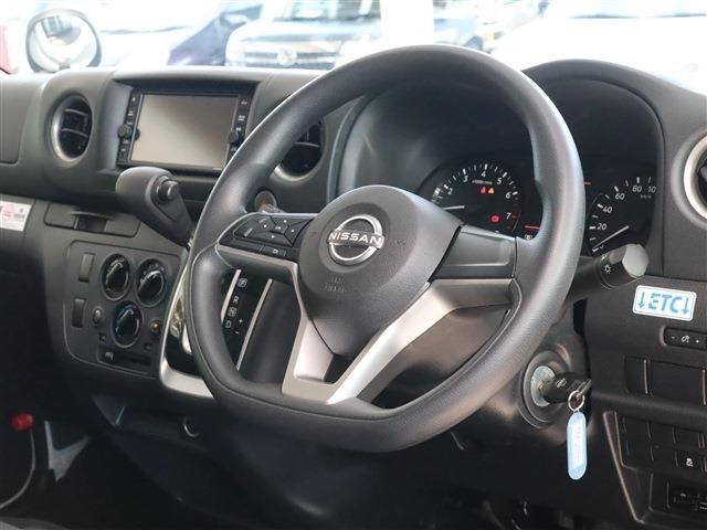 NISSAN NV350 CARAVAN 2023