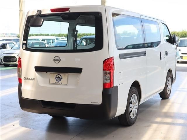 NISSAN NV350 CARAVAN 2023