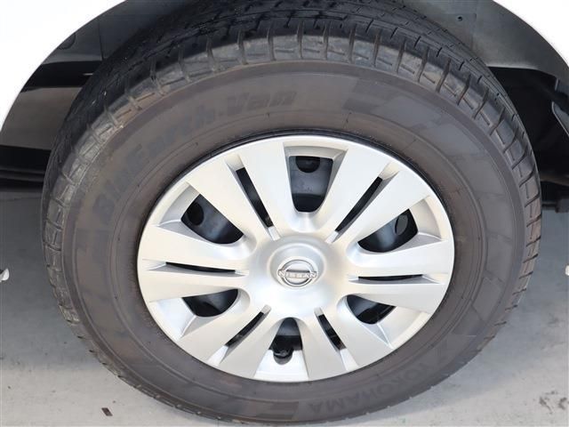 NISSAN NV350 CARAVAN 2023