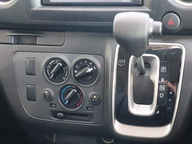 NISSAN NV350 CARAVAN 2023