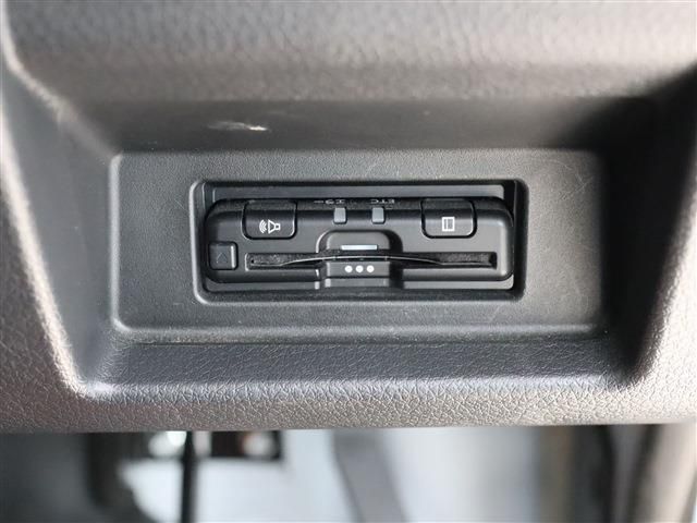 NISSAN NV350 CARAVAN 2023