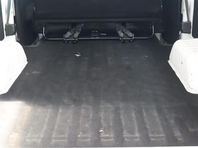 NISSAN NV350 CARAVAN 2023