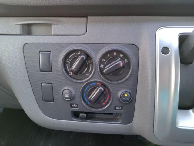 NISSAN CARAVAN van 2WD 2015