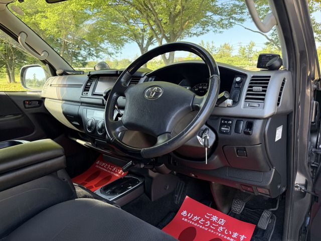 TOYOTA HIACE van 4WD 2013