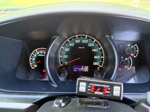 TOYOTA HIACE van 4WD 2013