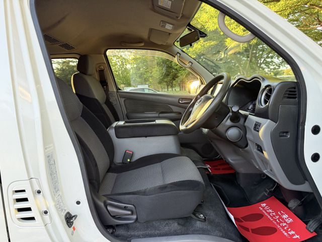 NISSAN NV350 CARAVAN 4WD 2015