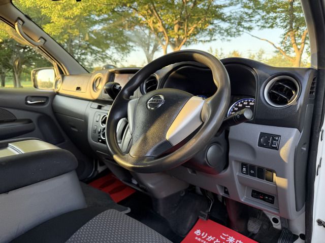 NISSAN NV350 CARAVAN 4WD 2015