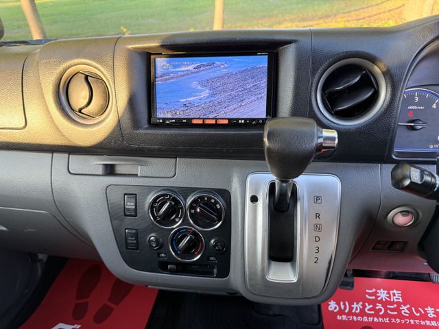 NISSAN NV350 CARAVAN 4WD 2015