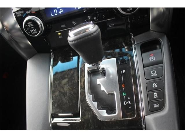 TOYOTA VELLFIRE  HYBRID 4WD 2015