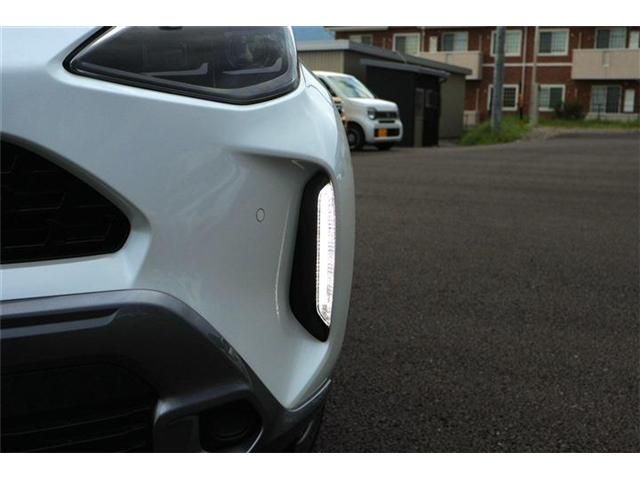 TOYOTA YARIS CROSS HYBRID 2023