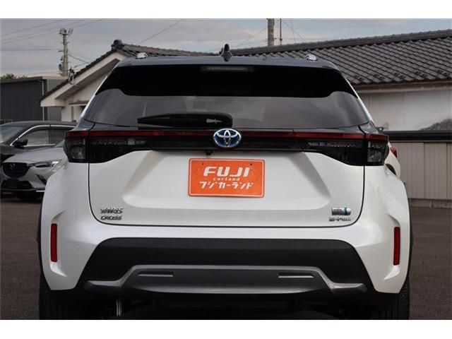 TOYOTA YARIS CROSS HYBRID 2023