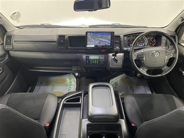 TOYOTA HIACE van 4WD 2018