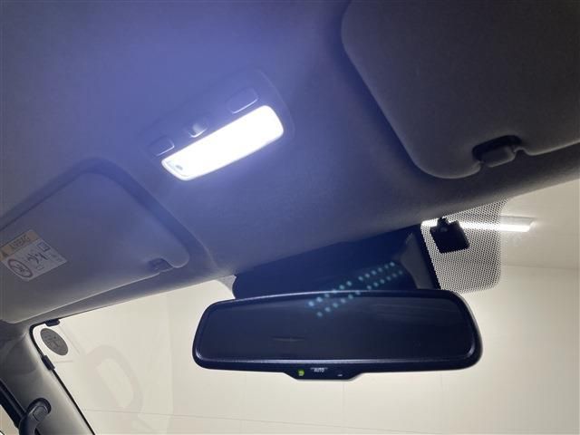 TOYOTA HIACE van 4WD 2018