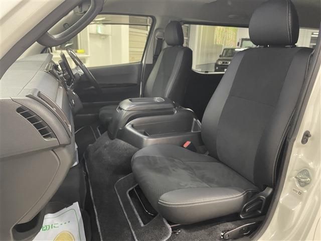 TOYOTA HIACE van 4WD 2018