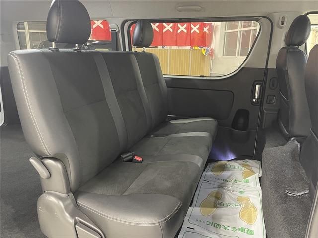 TOYOTA HIACE van 4WD 2018