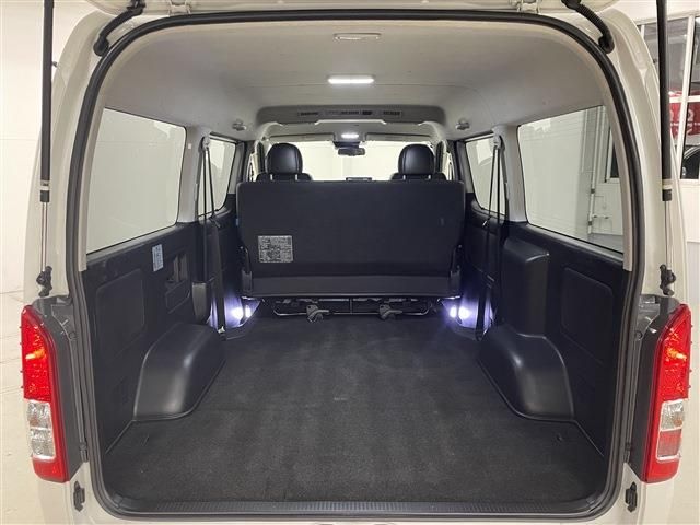 TOYOTA HIACE van 4WD 2018