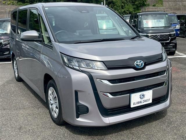 TOYOTA NOAH HYBRID 2024