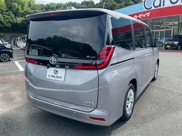 TOYOTA NOAH HYBRID 2024