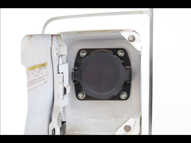 MITSUBISHI MINICAB-MiEV 2014